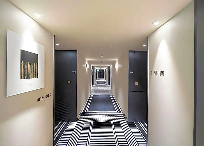 Hotel Eliena Gangnam 4*